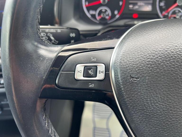 VOLKSWAGEN POLO 1.0 SE Euro 6 (s/s) 5dr 2018