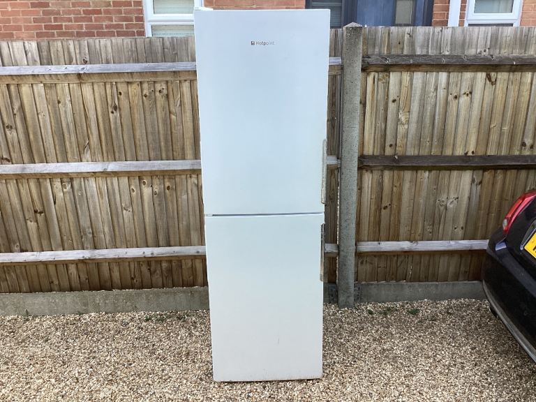Hotpoint frost free fridge freezer 