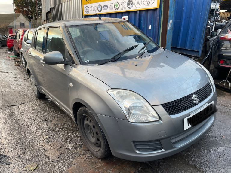 09 Suzuki Swift 1.3 Petrol Grey 5Speed BREAKING parts