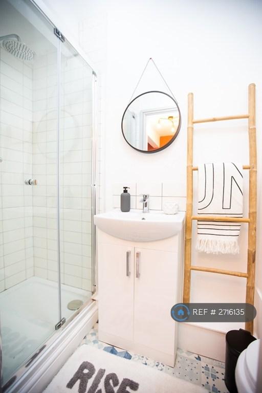 1 bedroom flat in Rawson Street, Farnworth, Bolton, BL4 (1 bed) (#2716135)