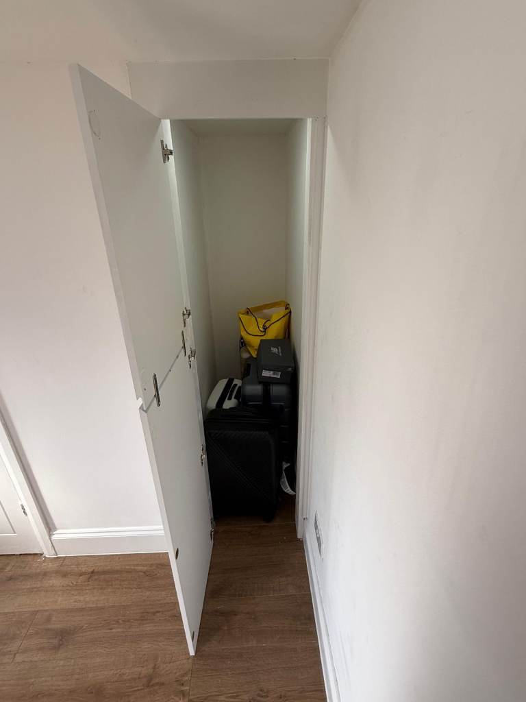 BRAND NEW SPACIOUS 1 BEDROOM FLAT TO RENT- £1700 PER MONTH BILLS INCLUDED in HAYES UB4 (WEST LONDON)