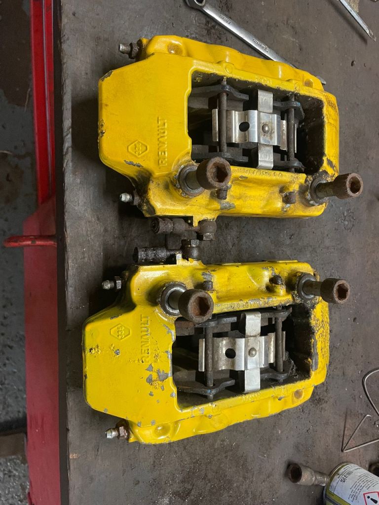 Big Brembo brake callipers megane 225 Clio 197/200 