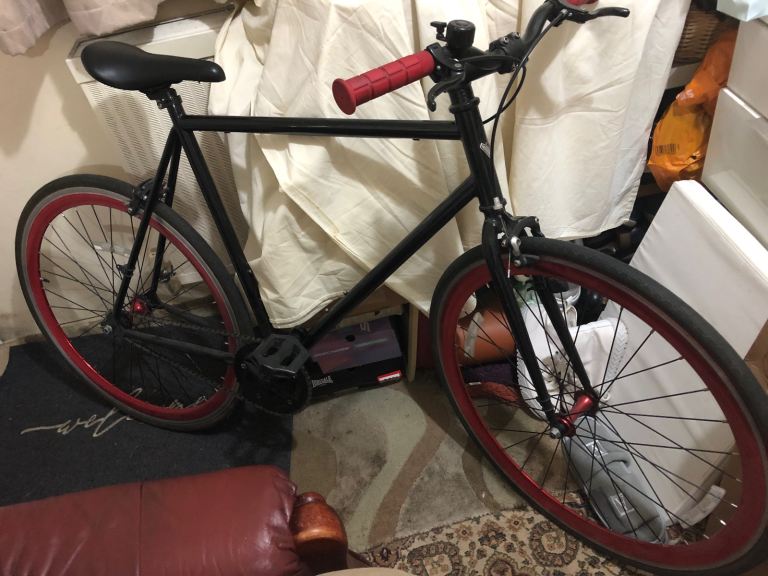 Mens classic single speed bicycle red black in very good condition 