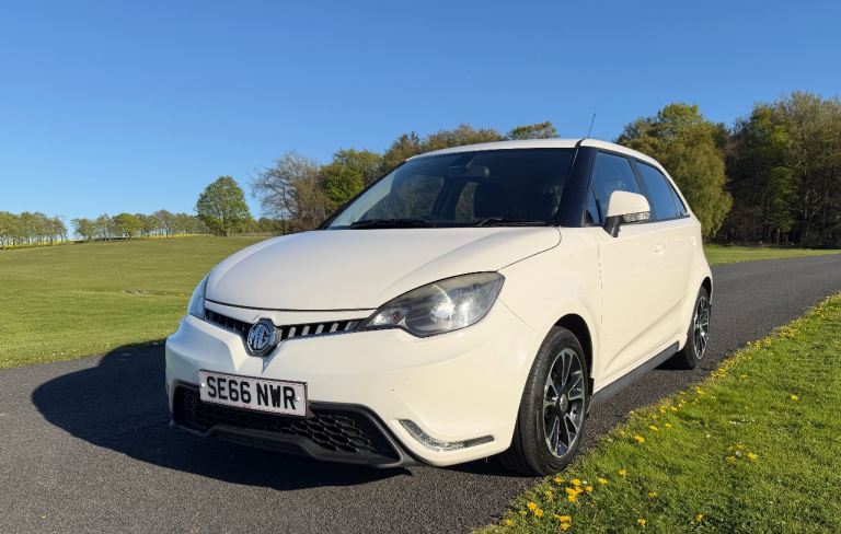 MG Motor UK, MG3, Hatchback, 2017, Long MOT, Low Mileage 