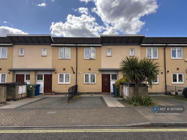 2 bedroom house in Peckham Grove, London, SE15 (2 bed) (#2870693)