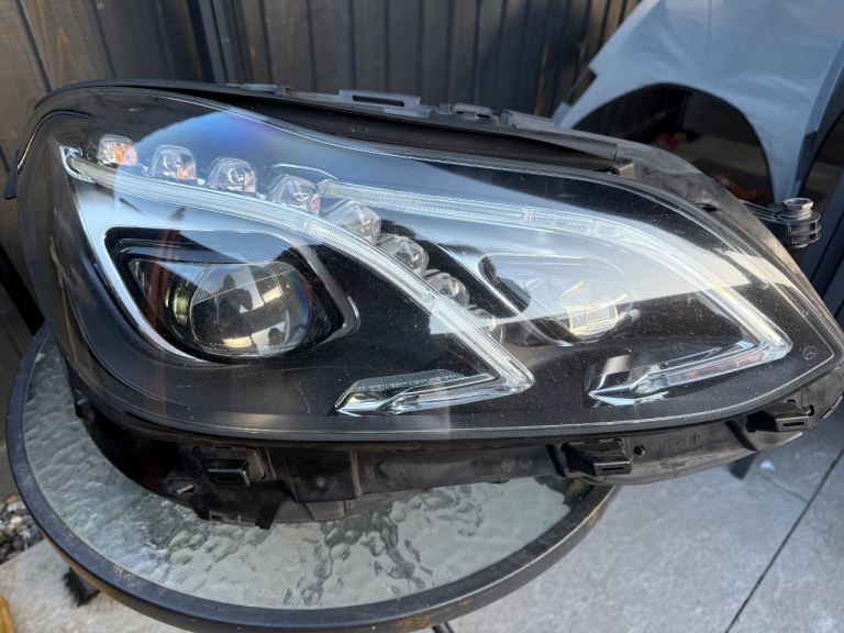 MERCEDES E CLASS W212 O/S DRIVER SIDE RIGHT FRONT HEADLIGHT  A2129063003