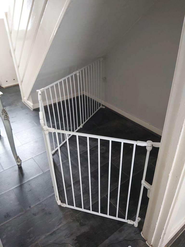 Indoor dog fence/gate 