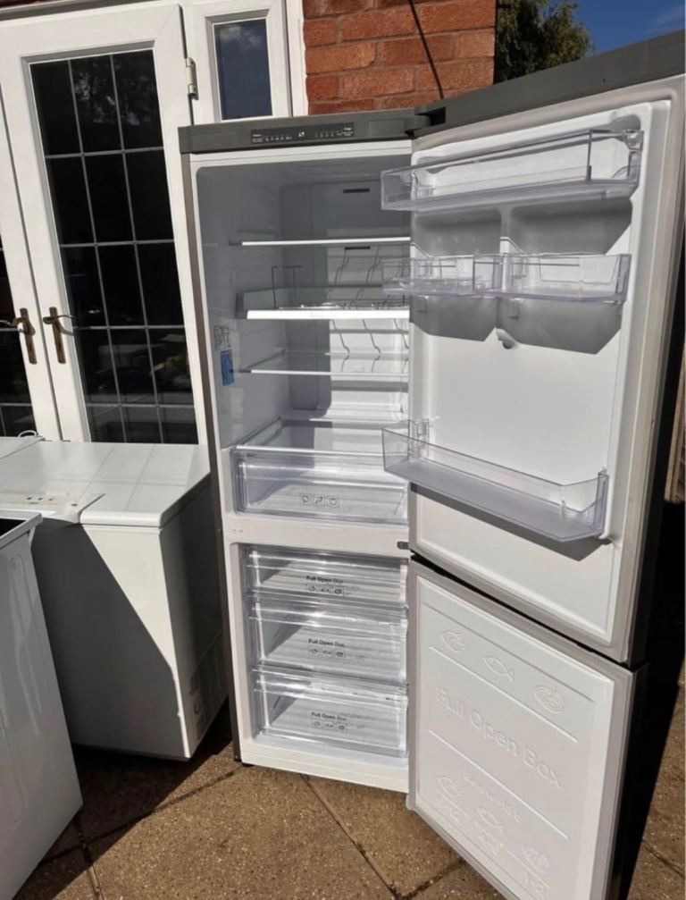 Samsung fridge freezer for sale 