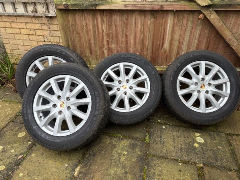 Porsche Cayenne 18” alloys wheels and tyres