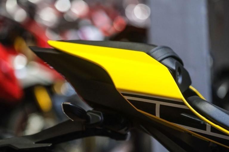 Yamaha R1 60th Anniversary