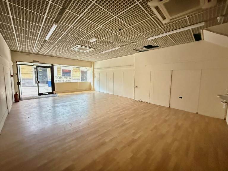 Restaurant/Café/Gaming/Shop/etc to let in South Shields Town Centre, NO VAT OR DEPOSIT