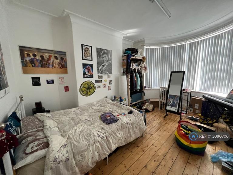 4 bedroom house in Moseley Road, Levenshulme, Manchester, M19 (4 bed) (#3080706)