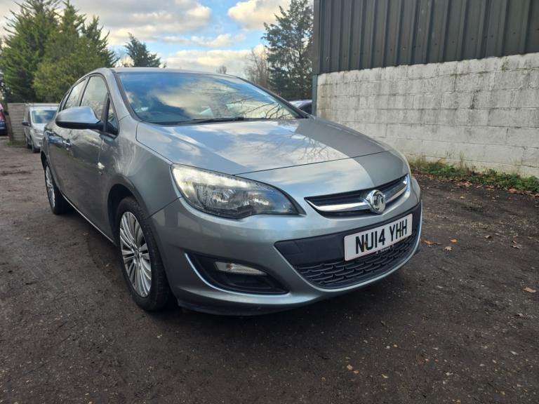 2014 Vauxhall Astra 1.4i 16V Energy 5dr HATCHBACK Petrol Manual