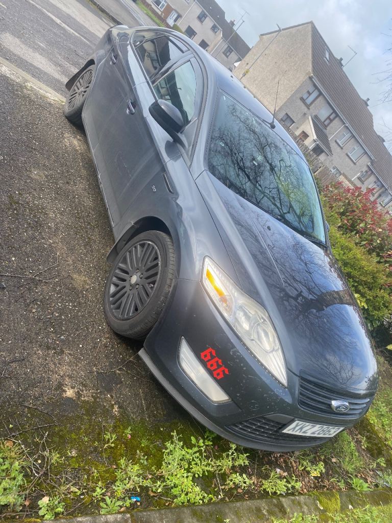 Ford mondeo ghia 2.0 TDCI 140 5 door hatchback 