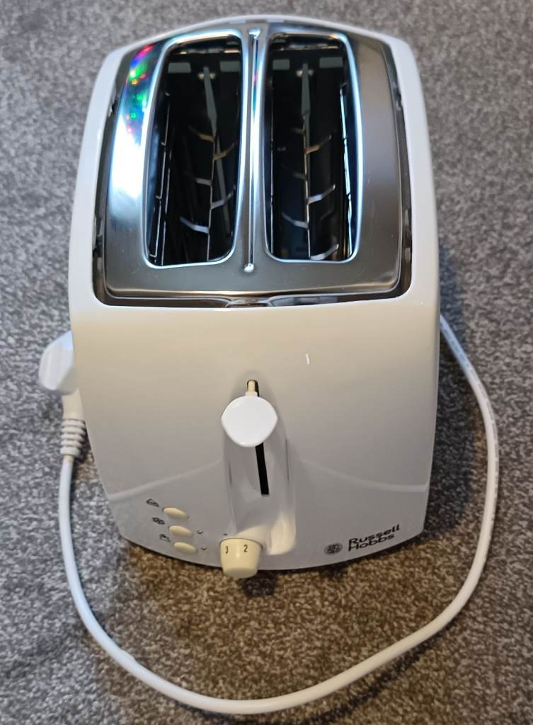 Russell Hobbs 2 slice Toaster – White – used once