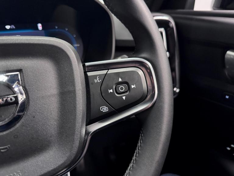 2023 Volvo XC40 Plus P8 AWD (408 hp) ESTATE Electric Automatic