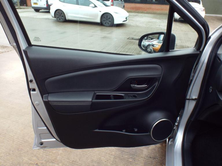  Toyota Yaris 1.33 Dual VVT-i Excel Euro 5 5dr Euro 5 Petrol Manual