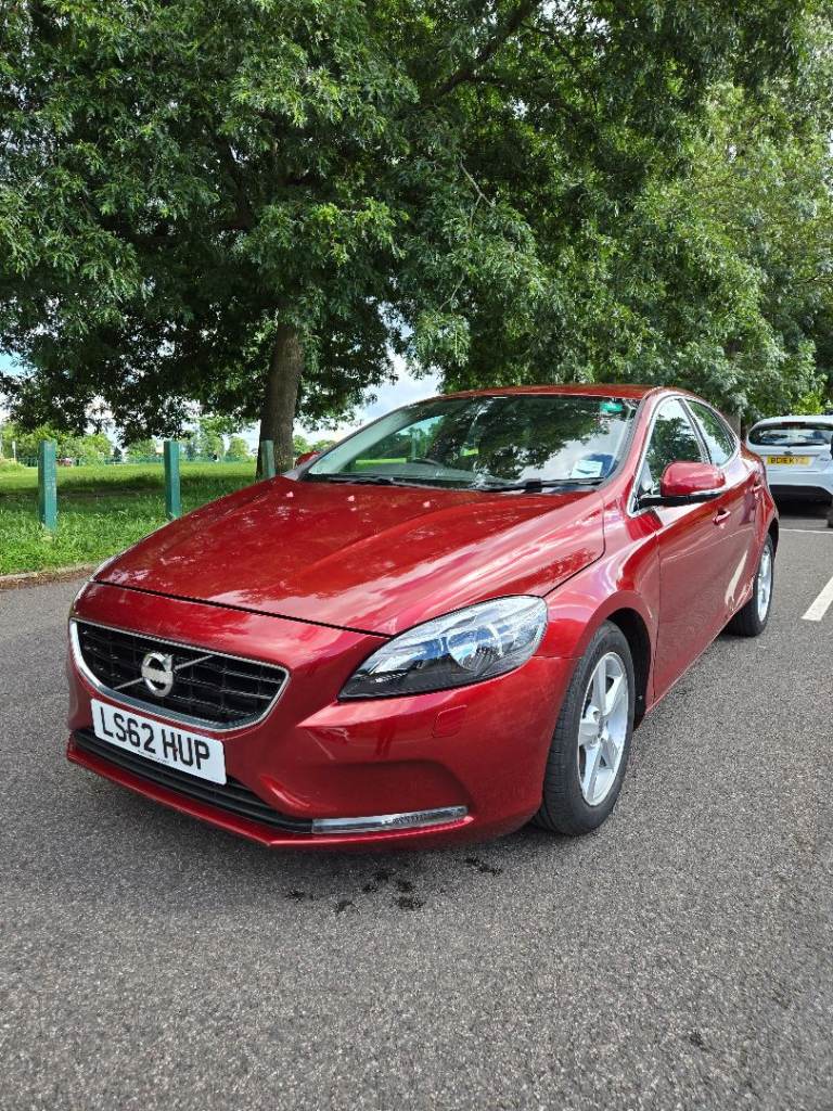 Volvo, V40, Hatchback, 2012, Semi-Auto, 1984 (cc), 5 doors