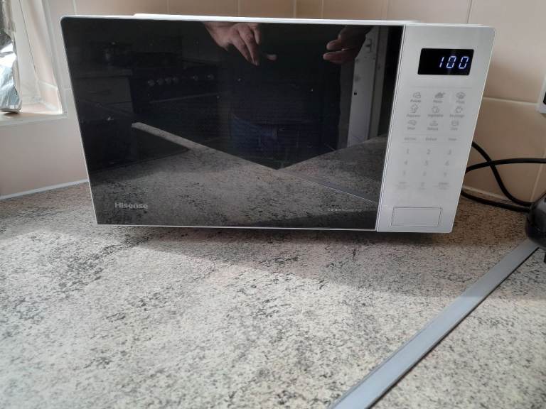 Hisense Microwave Oven - White, As Good As New