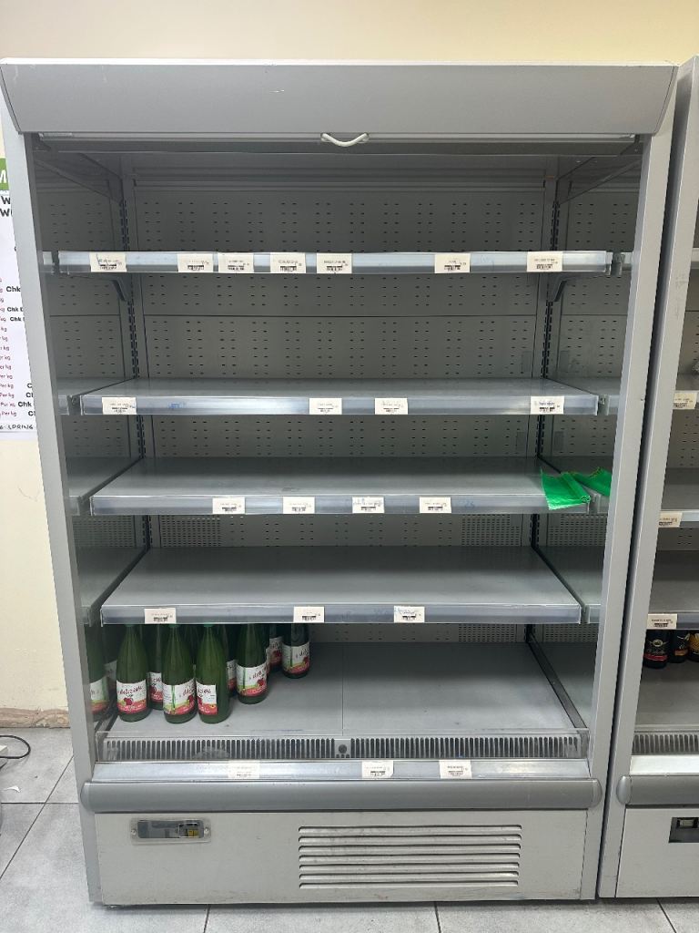 Retail display drinks fridge 