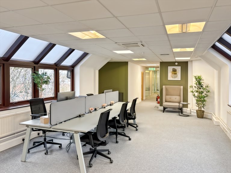 Winchester - SO238BB \ Desk Space Available in a Coworking Environment