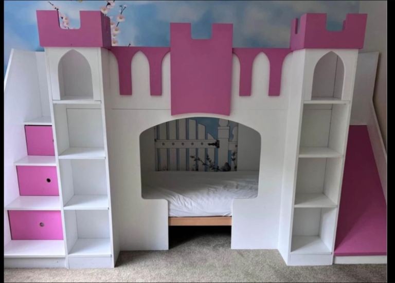 Princess slide Windsor Castle bunk bed 