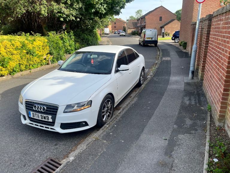 AUDI A4 2011 2.0 TDI 6 SPEED MANUAL