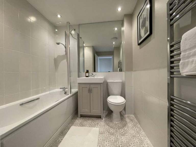 🌈Single Room Steps from Finsbury Park🌞Peaceful Location + All Bills Included!