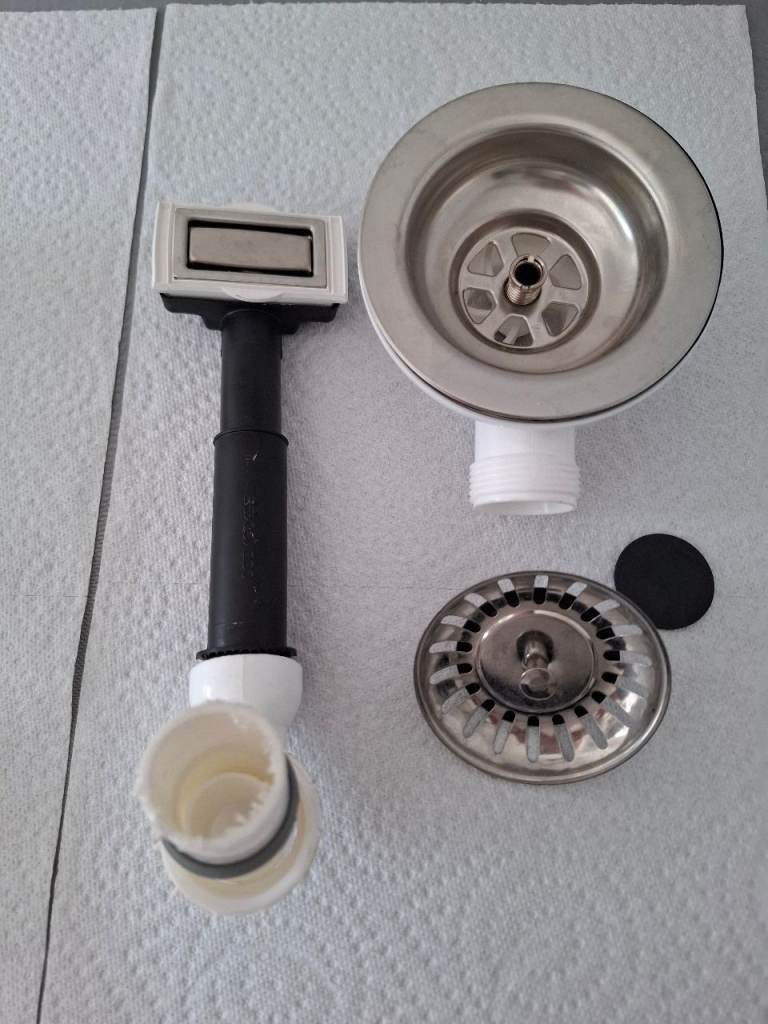 KITCHEN SINK WASTE SET INCLUDING BASKET STRAINER WASTE & RECTANGULAR OVERFLOW IN STAINLESS STEEL
