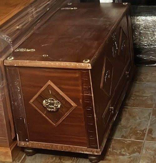Decorative Wooden Storage Chest Trunk – Good Condition