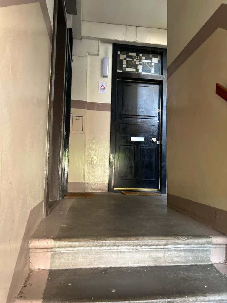 Flat For Rent In Partick