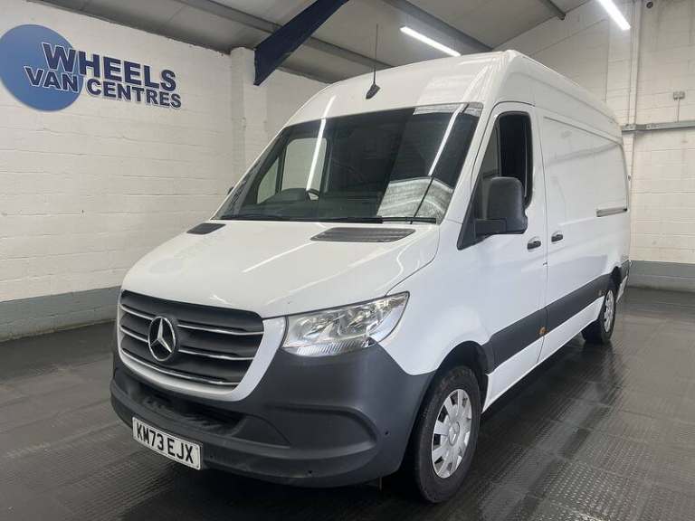 Mercedes-Benz Sprinter 2.0 315 CDI Premium Panel Van 5dr Diesel Manual RWD L2 H2 Euro 6 (s/s) (15...