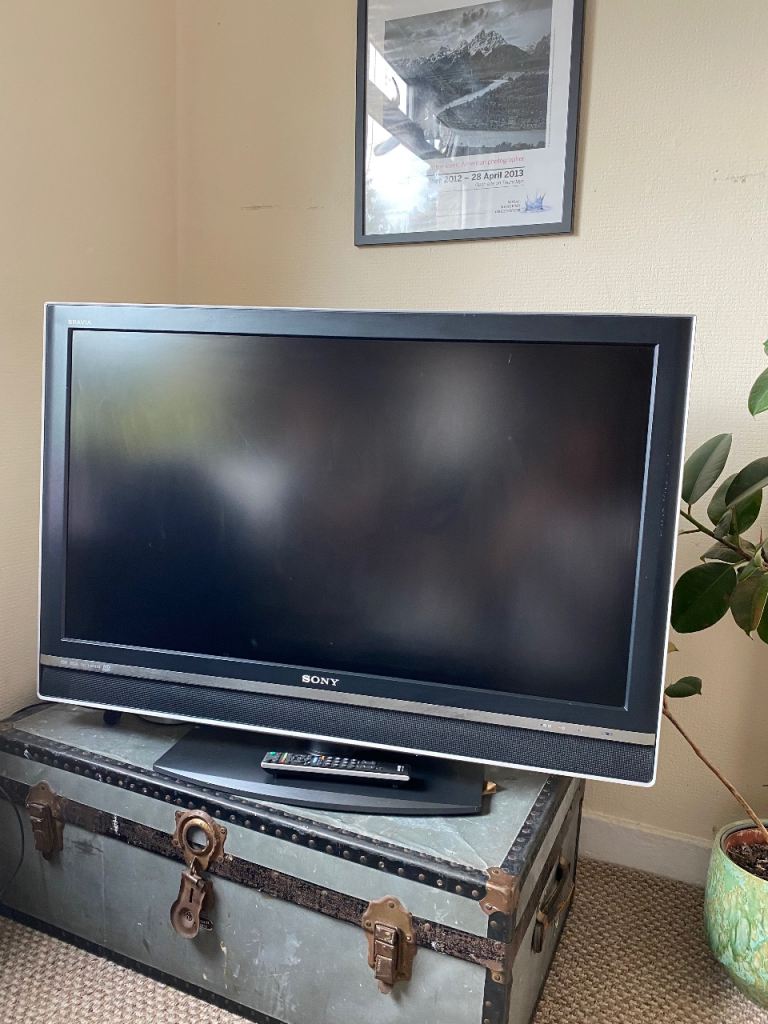 Sony Bravia KDL40T3500 LCD Colour TV – Good Condition