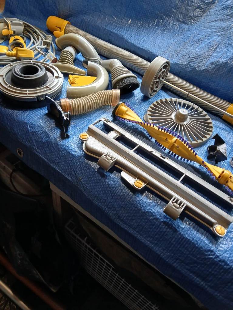 Various parts for Dyson DC04
