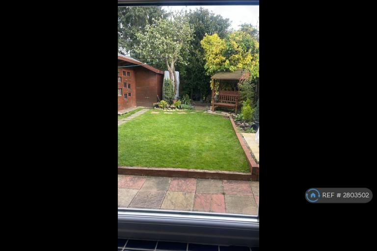 2 bedroom house in Westfield, Harlow, CM18 (2 bed) (#2803502)