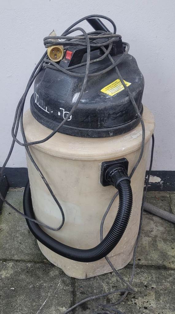 Numatic Industrial Hoover please read advert for all information. 
