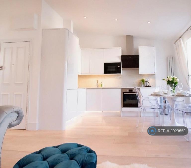 1 bedroom flat in Leinster Square, London, W2 (1 bed) (#2929652)