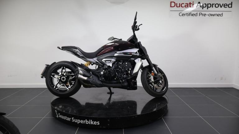 DUCATI X DIAVEL V4 - 2025 - 375 MILES