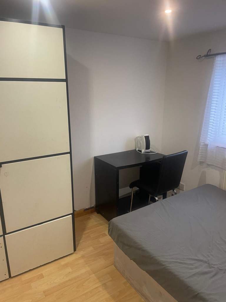 Large Room to Rent Barking/Upney Area