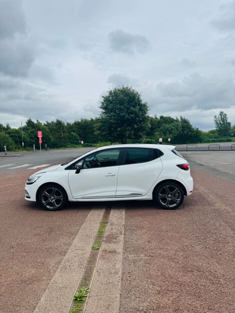 Renault, CLIO, Hatchback, 2018, Semi-Auto, 1461 (cc), 5 doors