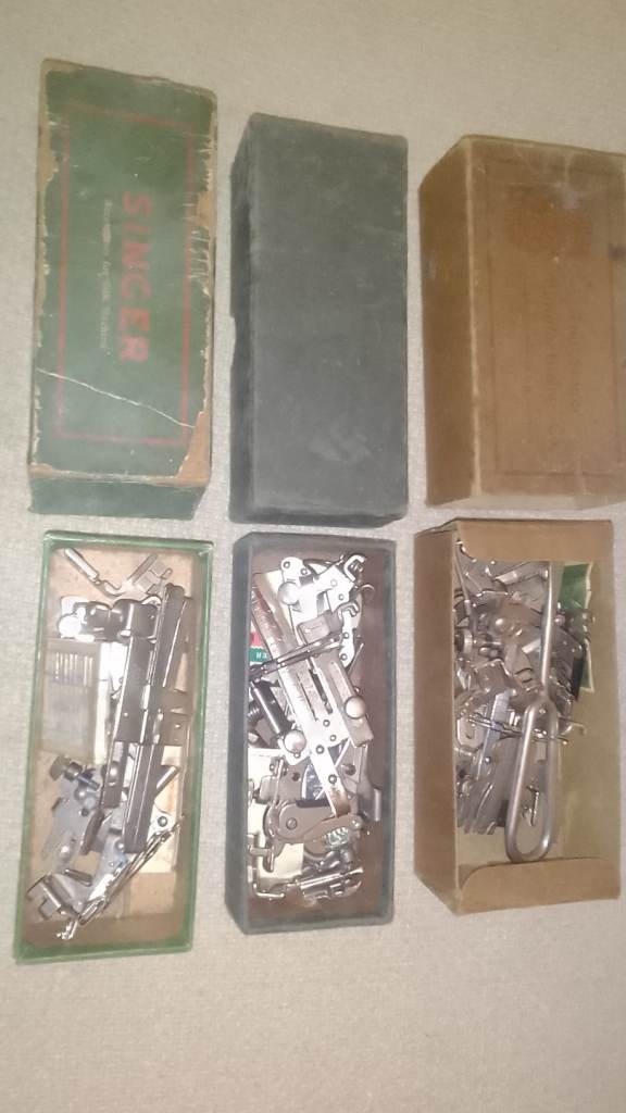 Vintage singer sewing machine accessories 
