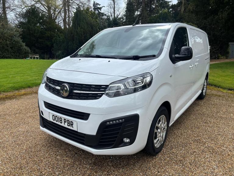 VAUXHALL VIVARO SPORTIVE 22 PLATE 
