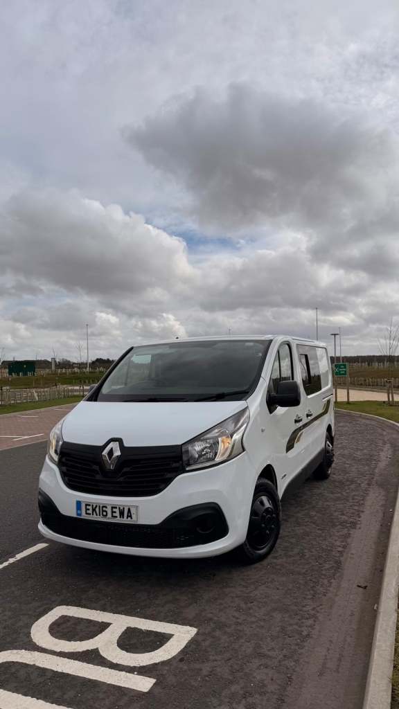 Campervan Renault Trafic  – BRAND NEW Conversion | Low Milllage | Ready for Adventure dayvan 