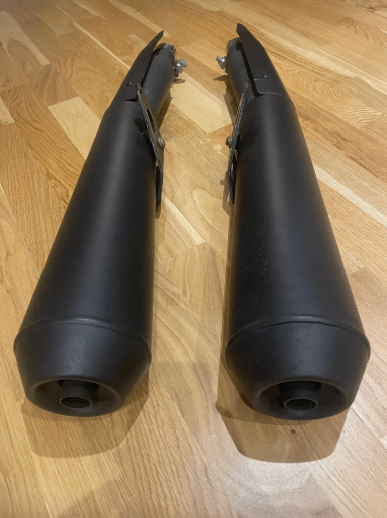 Original exhaust set for Moto Guzzi V7 III Stone (2018)