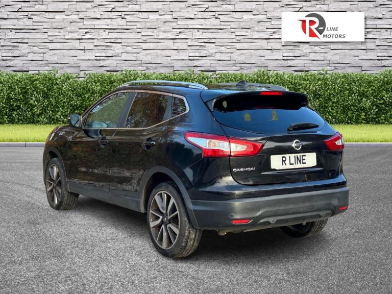 2015 Nissan Qashqai 1.6 DiG-T Tekna [Non-Panoramic] 5dr HATCHBACK PETROL Manual