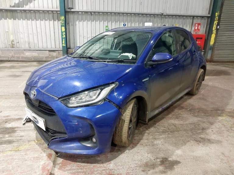 BREAKING TOYOTA YARIS 1.5 PETROL 2021 STOCK NUMBER XY95