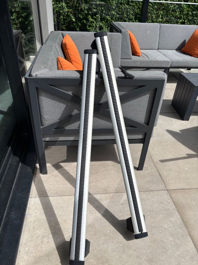 Pair of Audi Roofbar