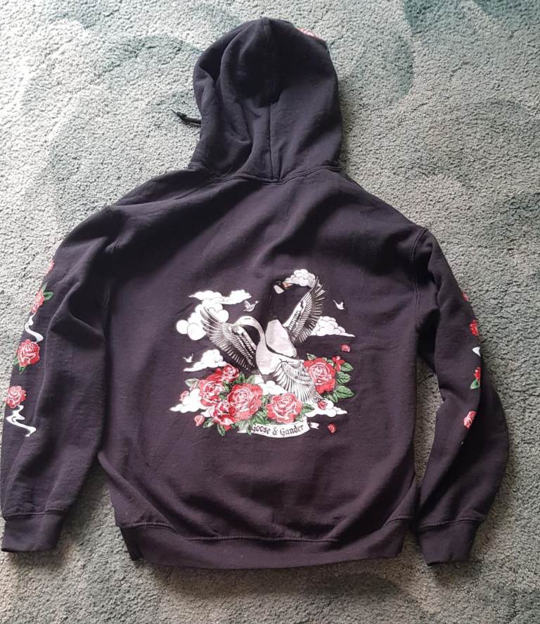 Black Goose & Gander Medium Sized hoody - Cash on collection only from Chatham ME5 