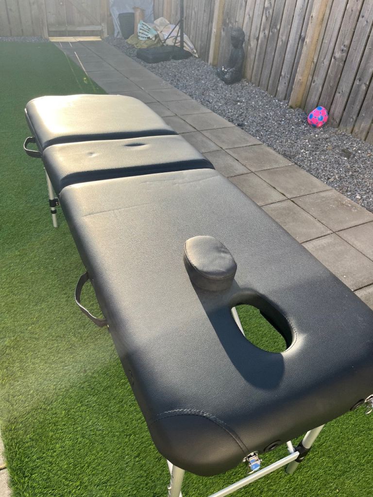 Massage table/beauty therapist bed, foot rest for pedicure and stool