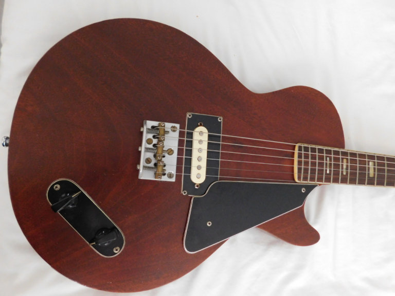 ELECTRIC LES PAUL STYLE  GUITAR - HOMEMADE - MAHOGANY BODY